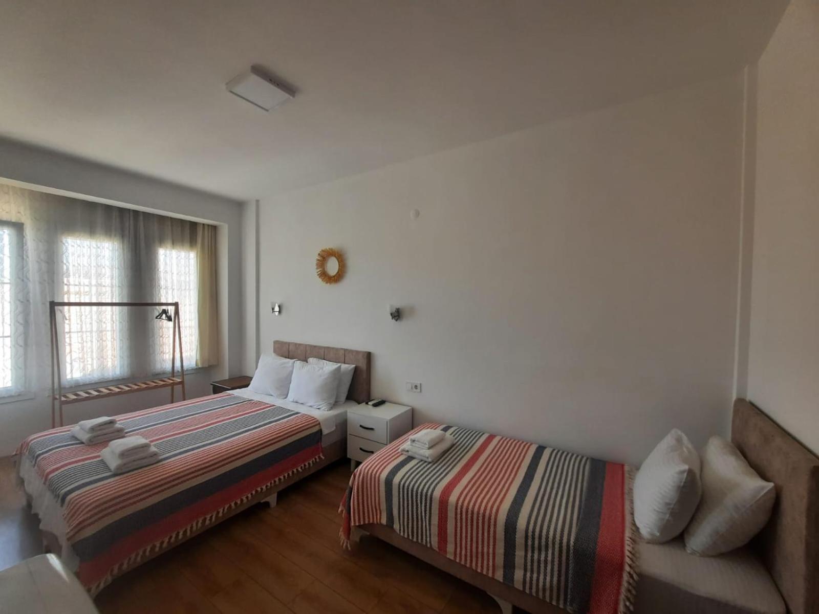 Adil Pansiyon Çeşme 외부 사진